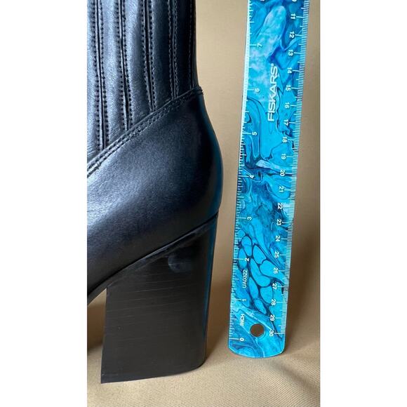 Marc Fisher Ommie Black Block Heel Ankle Bootie 9 New - Picture 8 of 10
